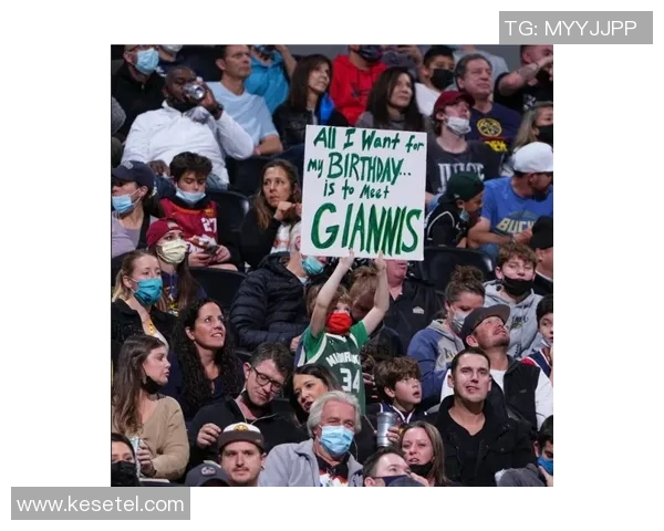 小球迷的梦想成真与偶像亲密接触的难忘时刻 小球迷的梦想成真与偶像亲密接触的难忘时刻